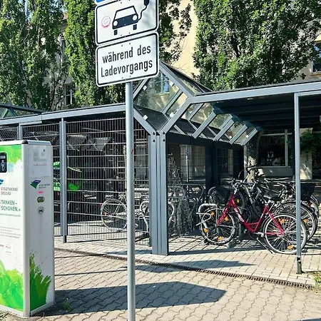 Studio Bauhaus Am Hauptbahnhof Dessau-Rosslau Eksteriør billede