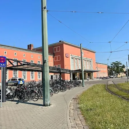 Studio Bauhaus Am Hauptbahnhof Dessau-Rosslau Eksteriør billede