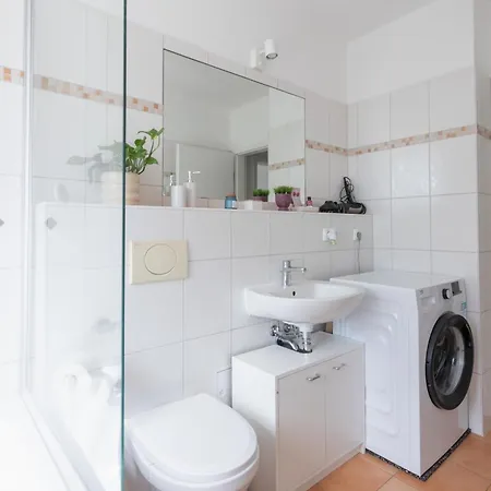 Studio Bauhaus Am Hauptbahnhof Dessau-Rosslau Eksteriør billede